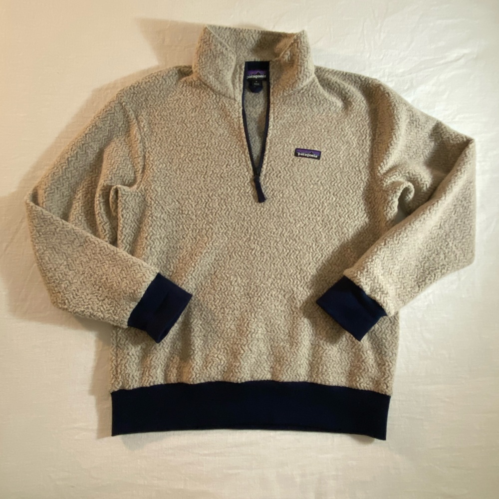 Patagonia Pullover in Oat